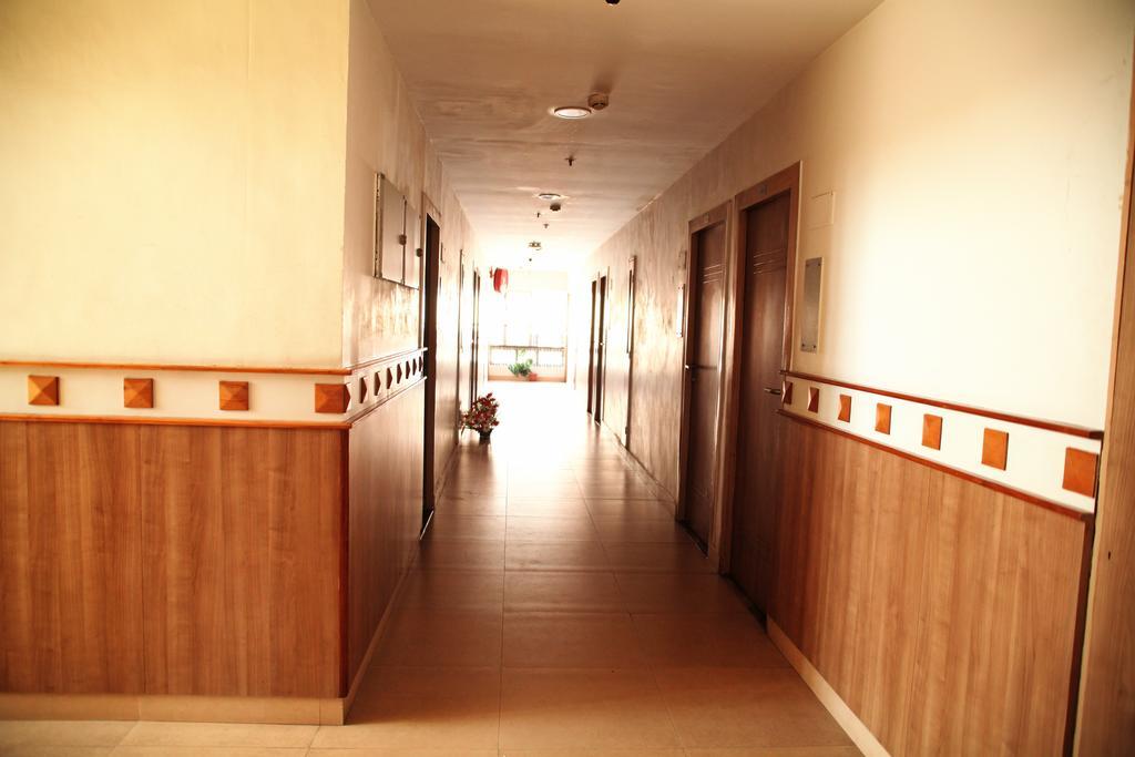 Hotel Sooriya Residency Madras Buitenkant foto
