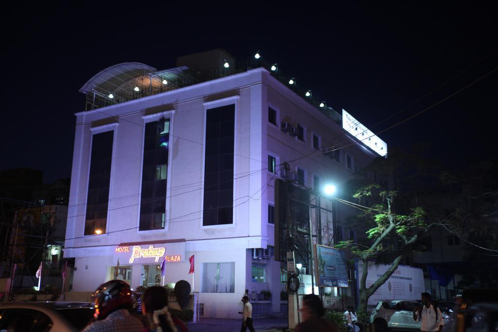 Hotel Sooriya Residency Madras Buitenkant foto