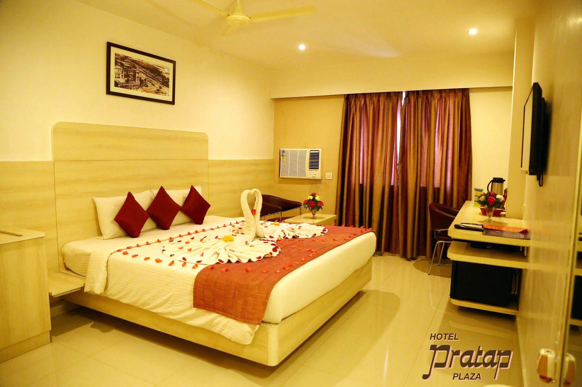 Hotel Sooriya Residency Madras Buitenkant foto