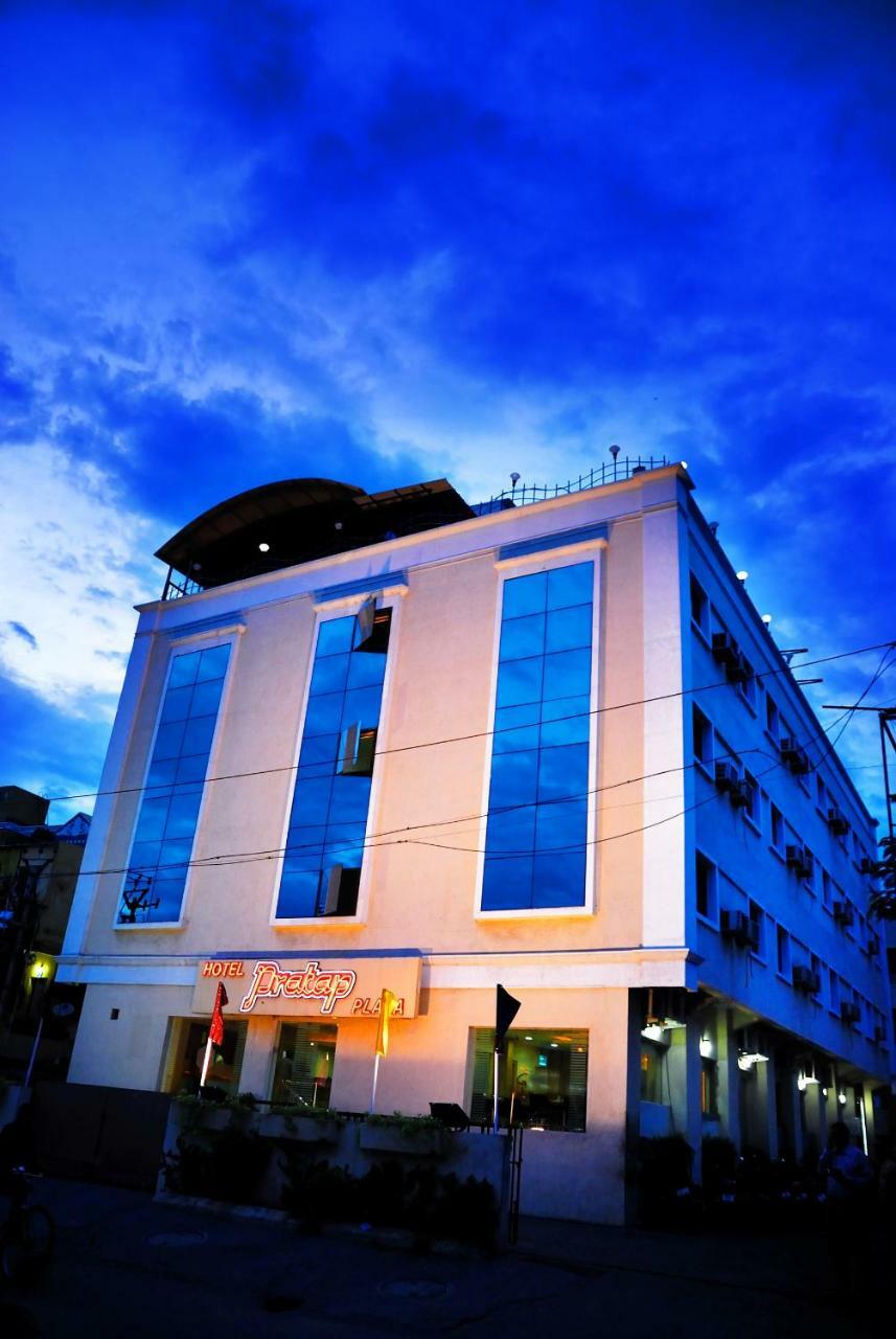Hotel Sooriya Residency Madras Buitenkant foto